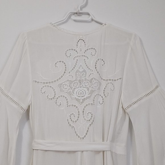 Spell Ivory Embroidered Beach Robe - Picture 9 of 16